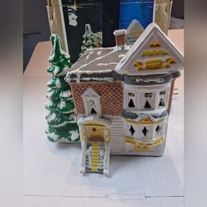 Vintage Dept 56 Snow Village Victorian House  #50070 W/ Light